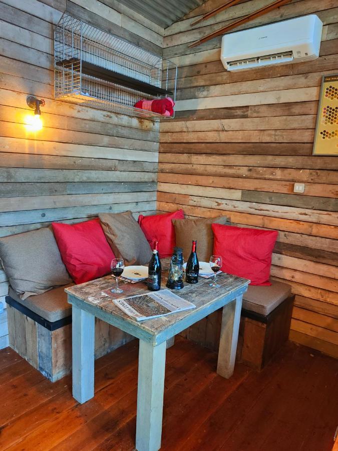 The Water Shack - Amazing Tiny House Retreat Apartment Удбридж Екстериор снимка